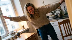 Kort berättelse: Min dotter bad mig säga något roligt – jag hörde pappas röst