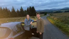 Kort berättelse: Ett skämt i bilen fick mig att stirra ut i mörkret